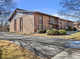 1250 Wisconsin St APT 206B, Lake Geneva, WI 53147