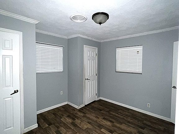 5th image of 645 Camelia Dr
