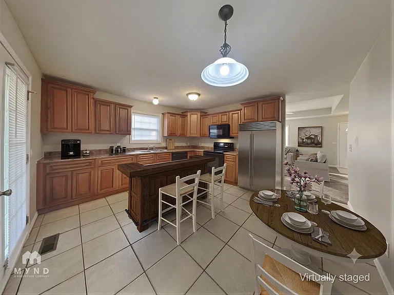 5574 S Lexington Ave — Photo 2