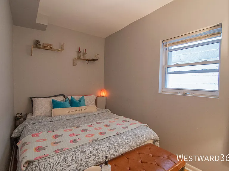 3242 N Hoyne Ave #G — Photo 7
