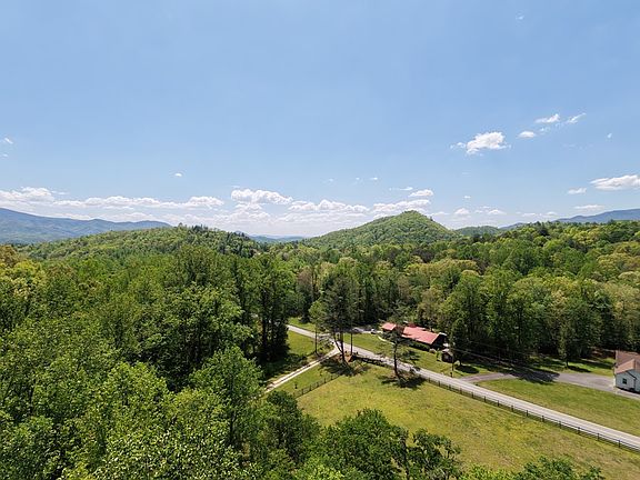 4th image of 136 Gibson Road