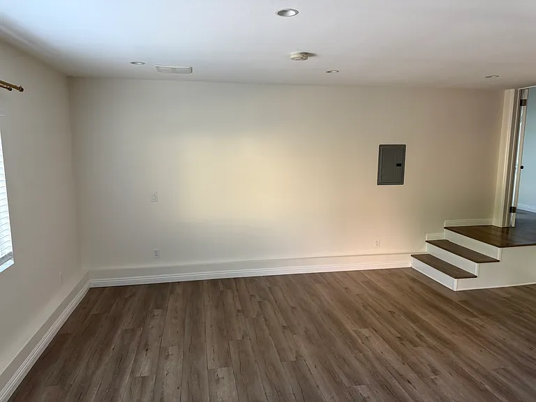 7929 Sangamon Ave #1/2 — Photo 2