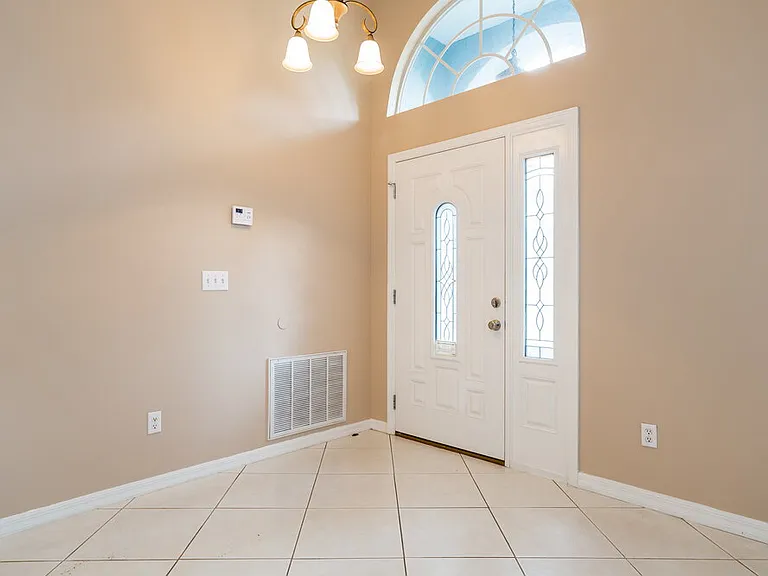 1254 Countrywind Dr — Photo 2