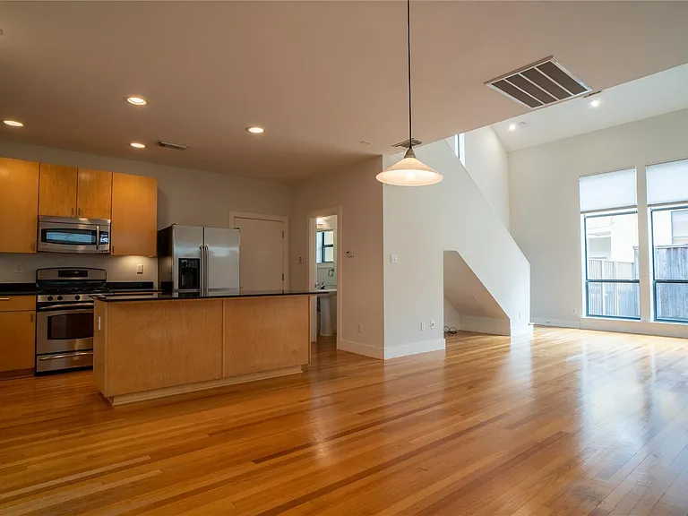 4327 Eigel St — Photo 3