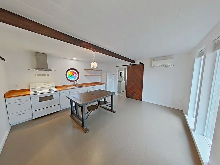 622 NW Fairmont St — Photo 4