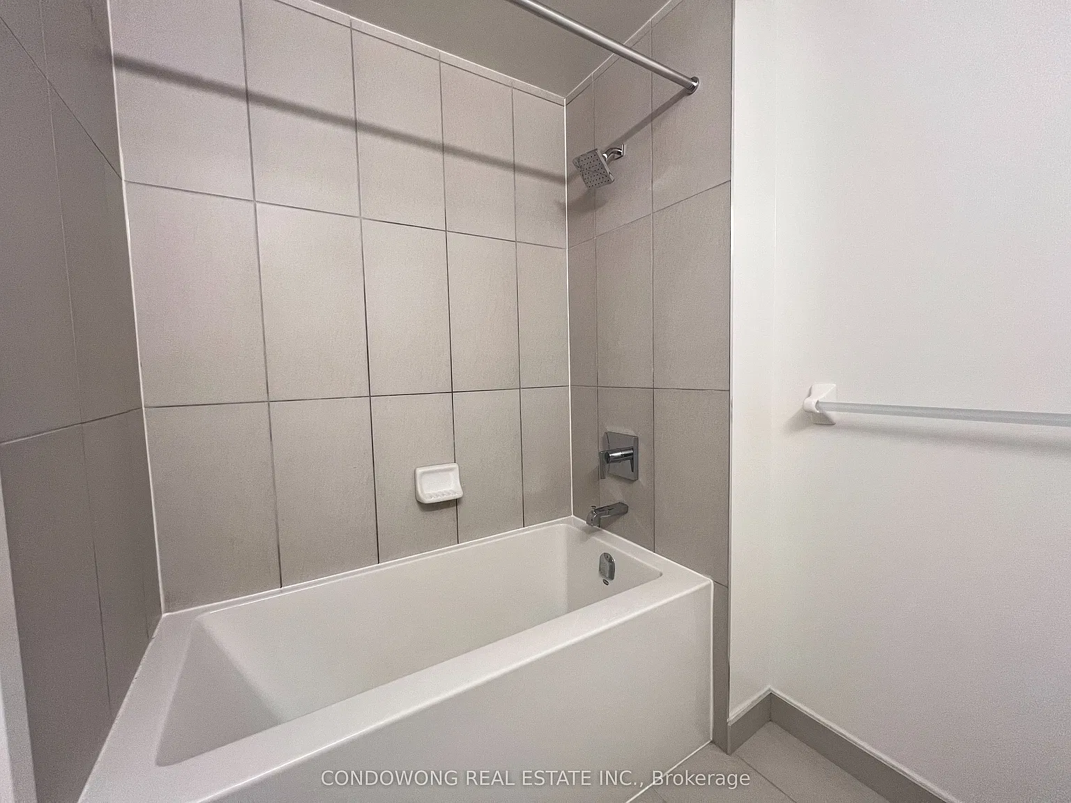 2 bed, $2,280 — Photo 4