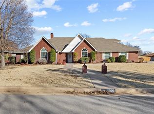 1900 Pamela Ln, Weatherford, OK 73096