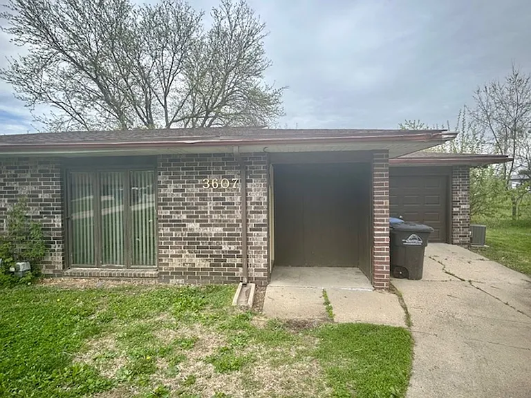 3614 SE 11th St — Photo 1