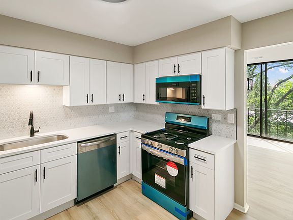4th image of 5406 Lincoln Ave APT 4A