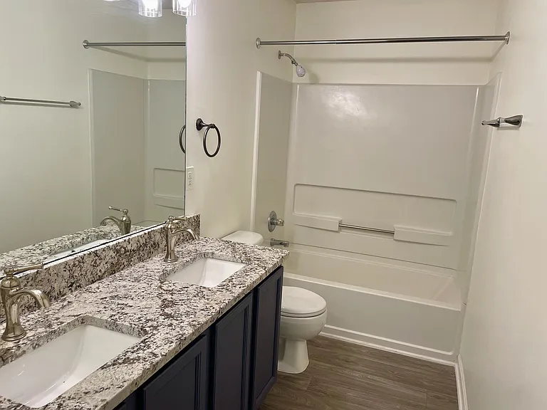 112 Student Pl — Photo 28