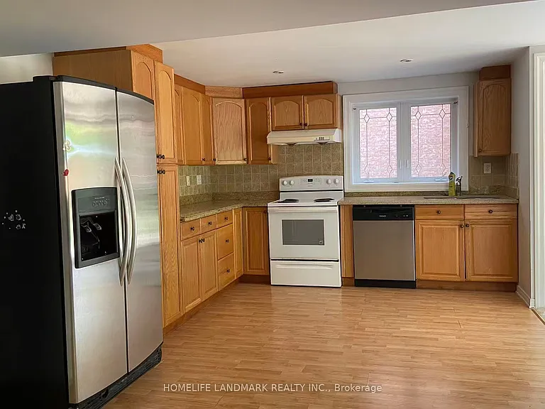 28 Delphinium Ave #LOWER — Photo 3