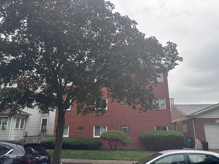 424 Elgin Ave #8 — Photo 2