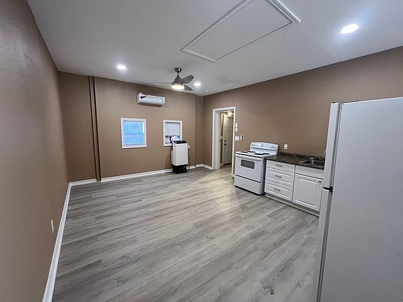 2nd image of 1136 Heron Ln #A