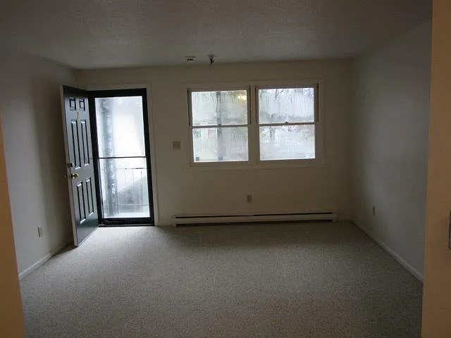 328 College St — Photo 60