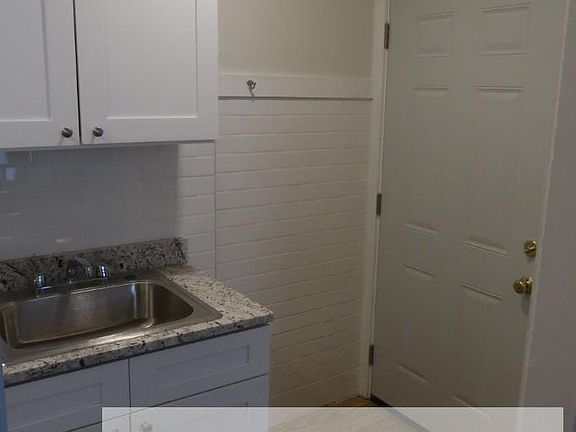 4th image of 4833 N Talman Ave #G