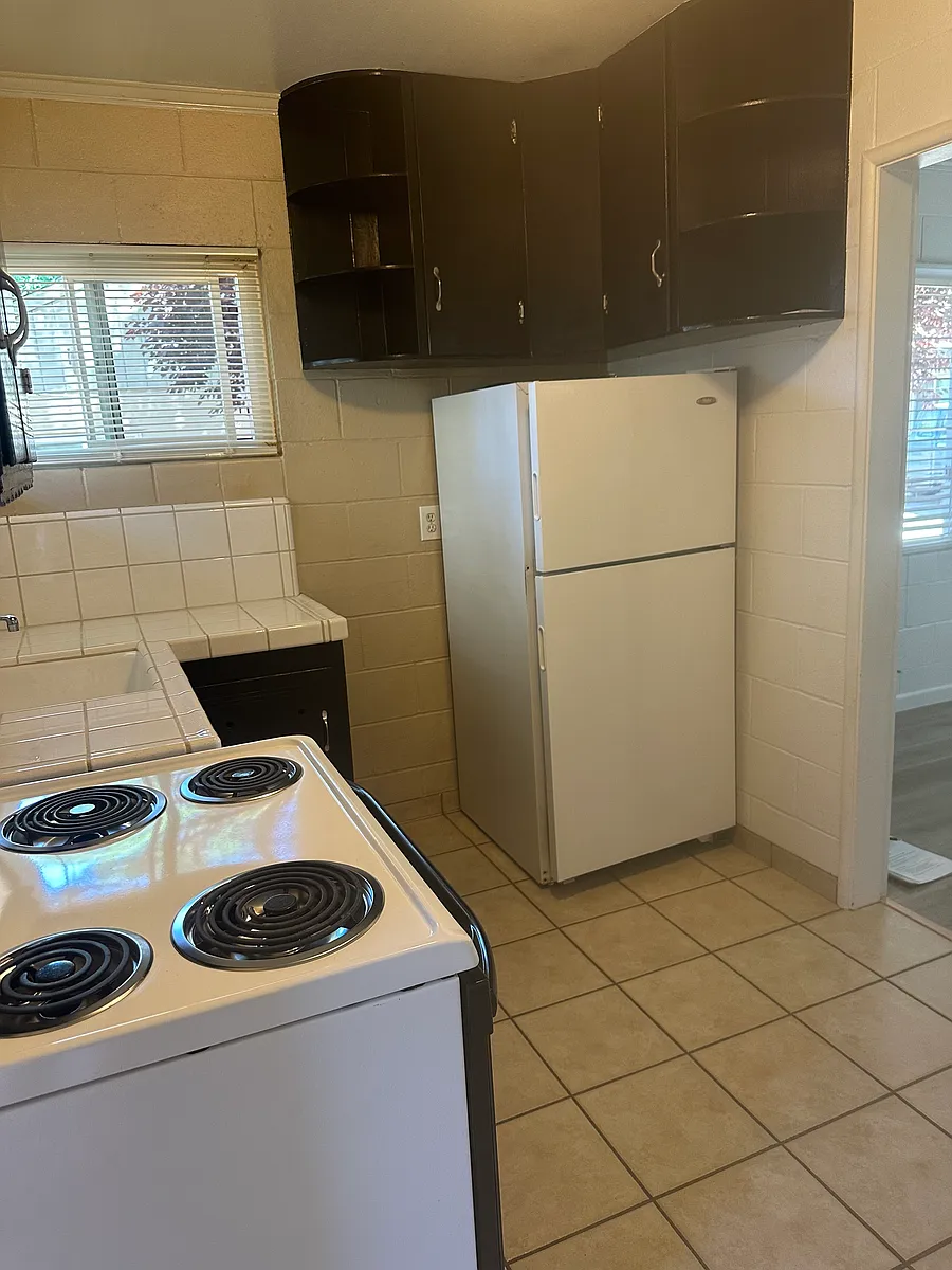 Kitchen 2 - 308 Figueroa St #G