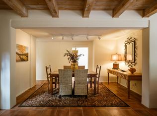 947 Los Lovatos Rd, Santa Fe, NM 87501