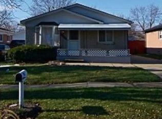 25652 Reeck Rd, Trenton, MI 48183