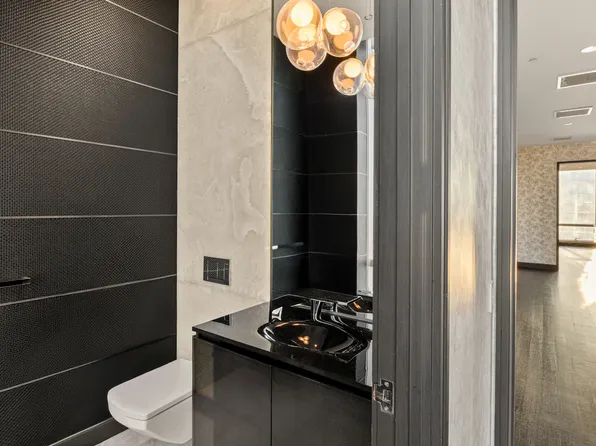 157 West 57th Street image 13 of 30