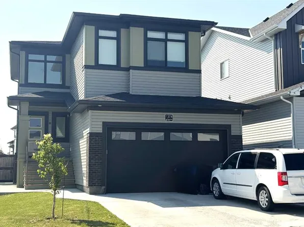 1374 N Pacific Cir W, Lethbridge, AB T1J 5V3