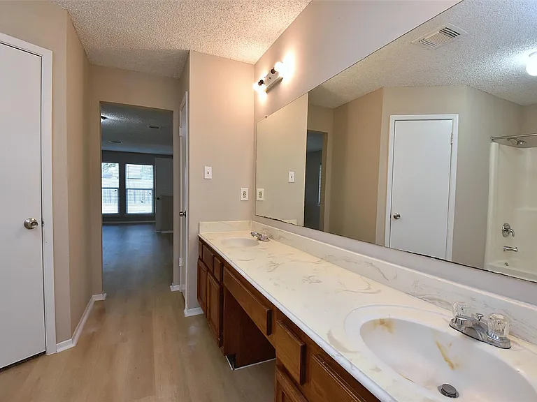 17906 Glenpatti Dr — Photo 16