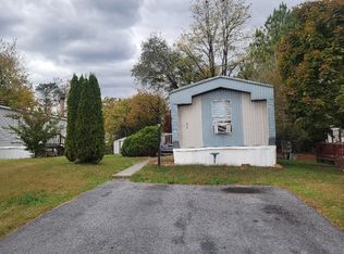 870 Royal Crest Dr, Martinsburg, WV 25401