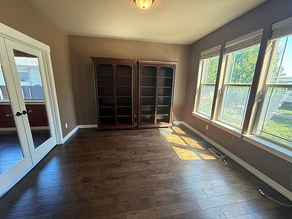 4th image of 2948 NE Conners Ave