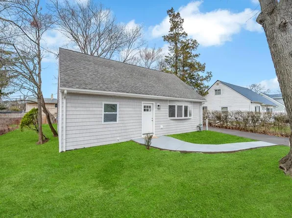 81 New Avenue, Wyandanch, NY 11798