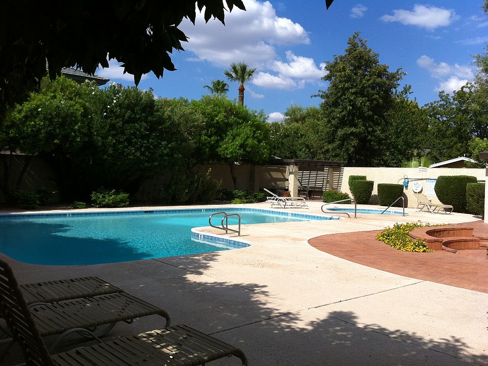 1st image of 7 E Manzanita Dr