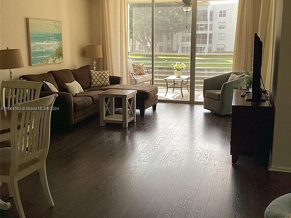 3rd image of 9420 Poinciana Pl APT 217