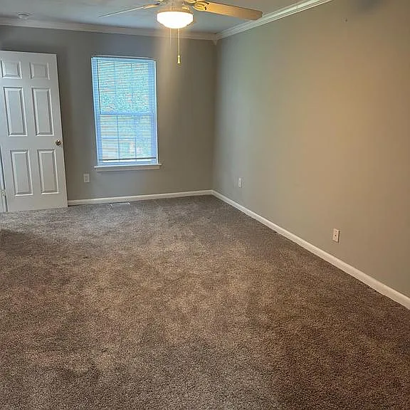 612 Yorkshire Ct — Photo 20