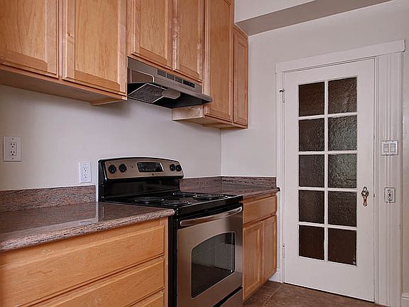 5th image of 360 Forest Ave APT 106