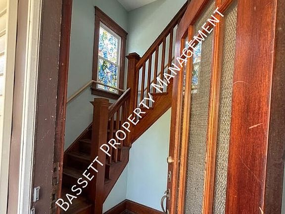 3rd image of 1171 W Main St Floor 2