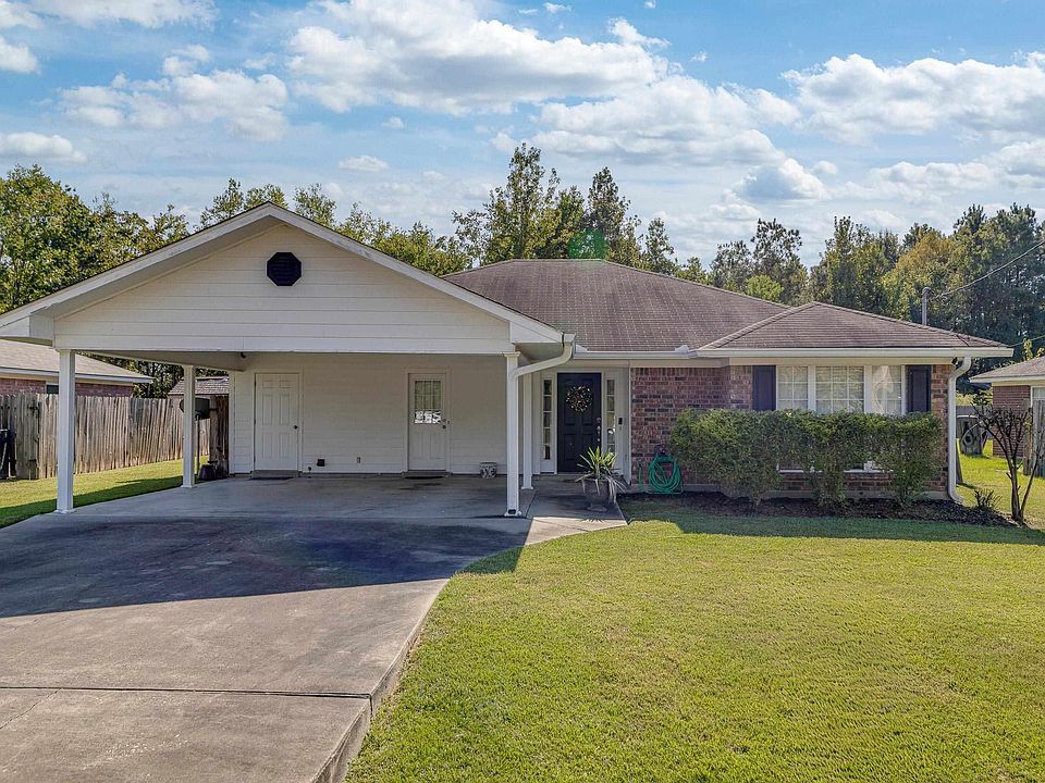 1st image of 212 Wood Dr