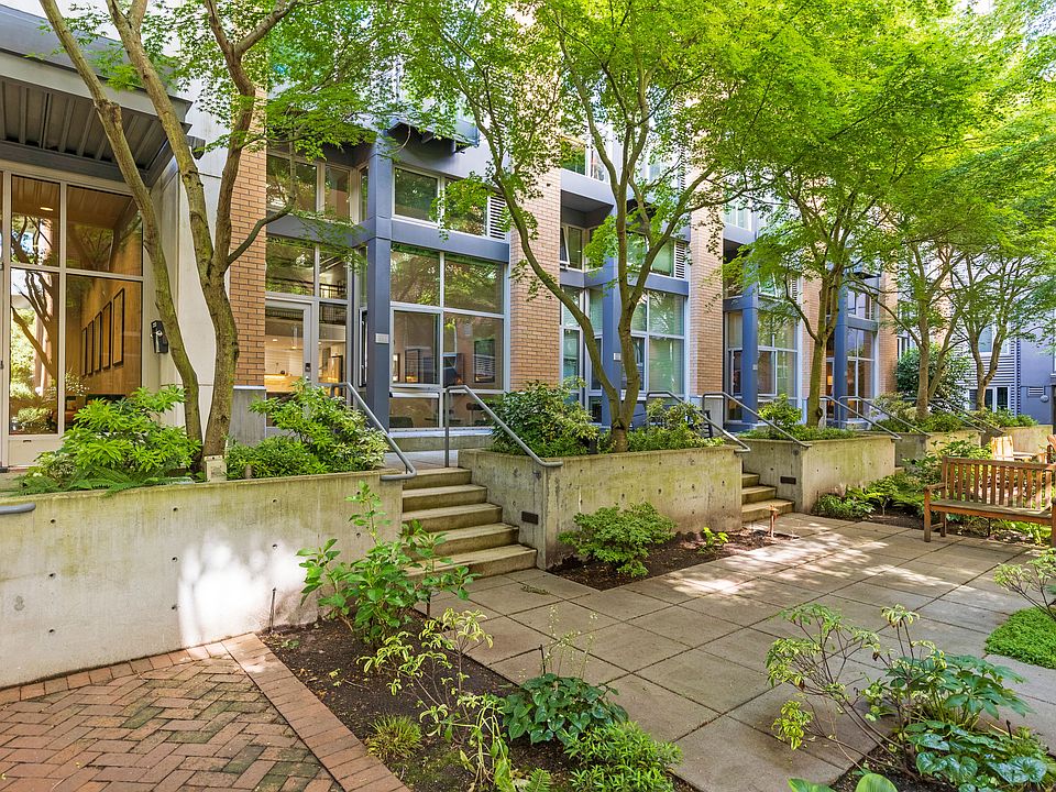 1st image of 530 Broadway E APT 115