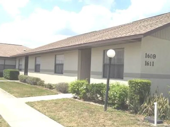 1611 Villaway W, Sebring, FL 33876