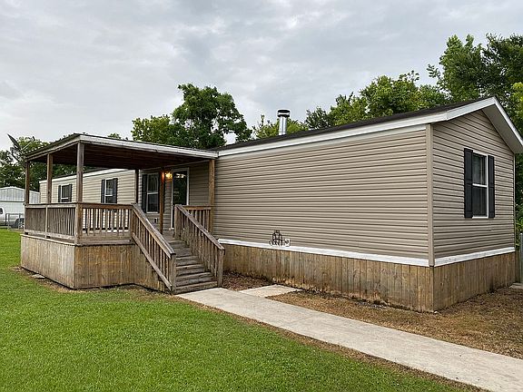 2nd image of 29405 Apricot Ln