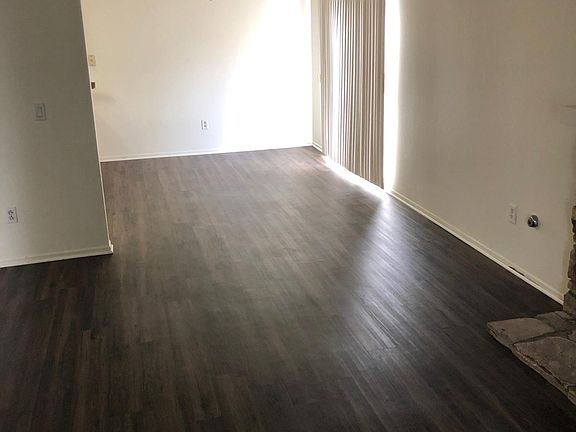 5th image of 14702 Plaza Dr APT A