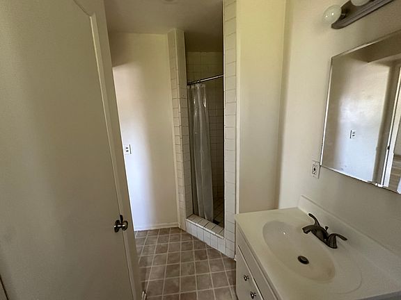 3rd image of 1616 E Sycamore Ave APT 11