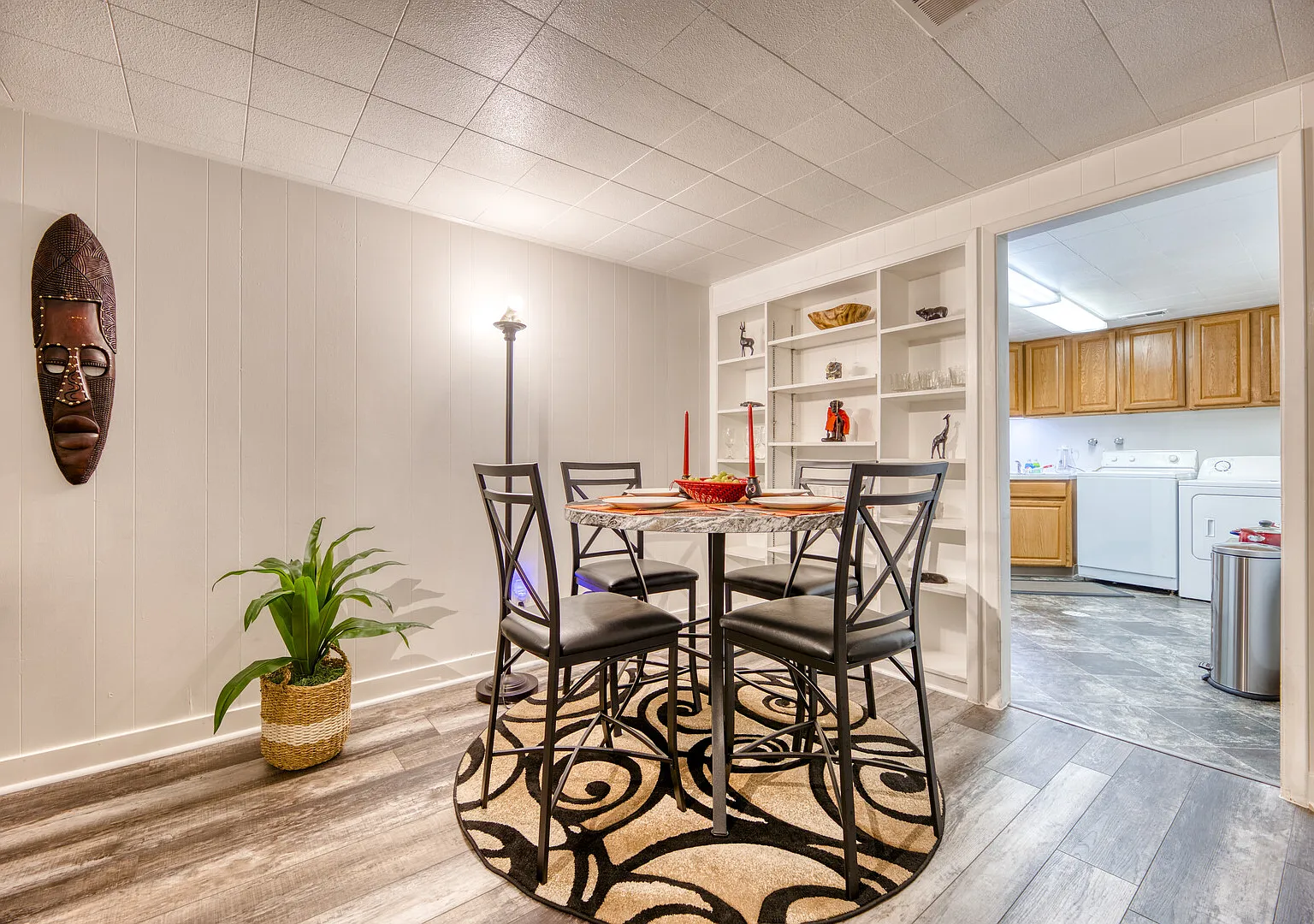 Suite35B_Self-contained Furnished Monthly rental — Photo 2