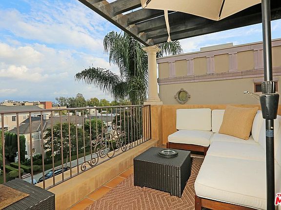 5th image of 133 S Spalding Dr #Penthouse