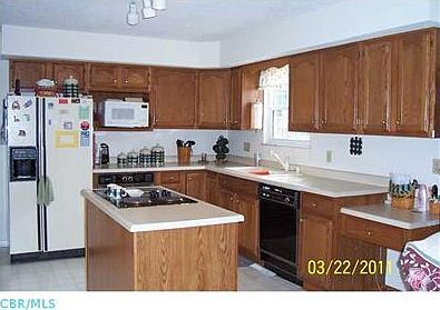 5th image of 649 Canterbury Ct