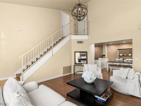 4th image of 2604 Glen Green Ave