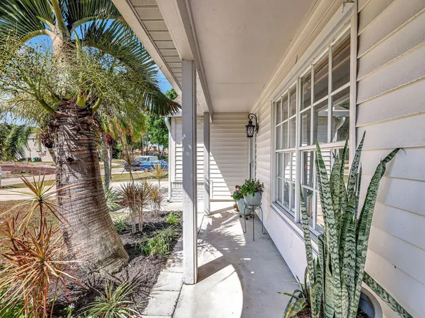 405 SW Saginaw Avenue, Port St Lucie, FL 34953