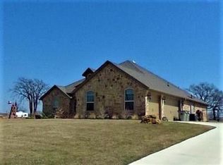 121 Briar Meadows Cir, Azle, TX 76020