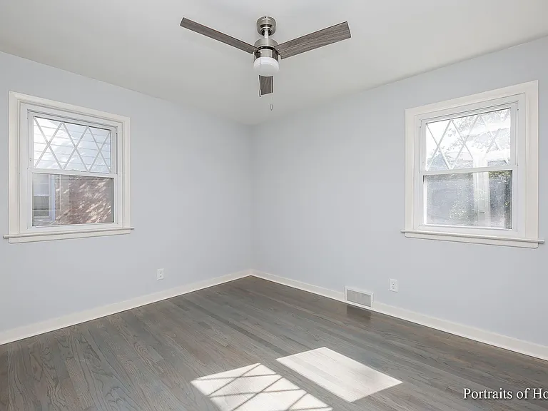 7307 W 111th St — Photo 10