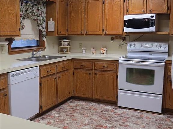 5th image of 609 China St
