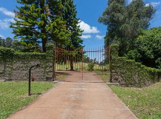 23800 Piiholo Rd, Makawao, HI 96768