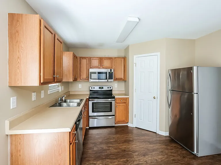 7802 McGarry Trl — Photo 8