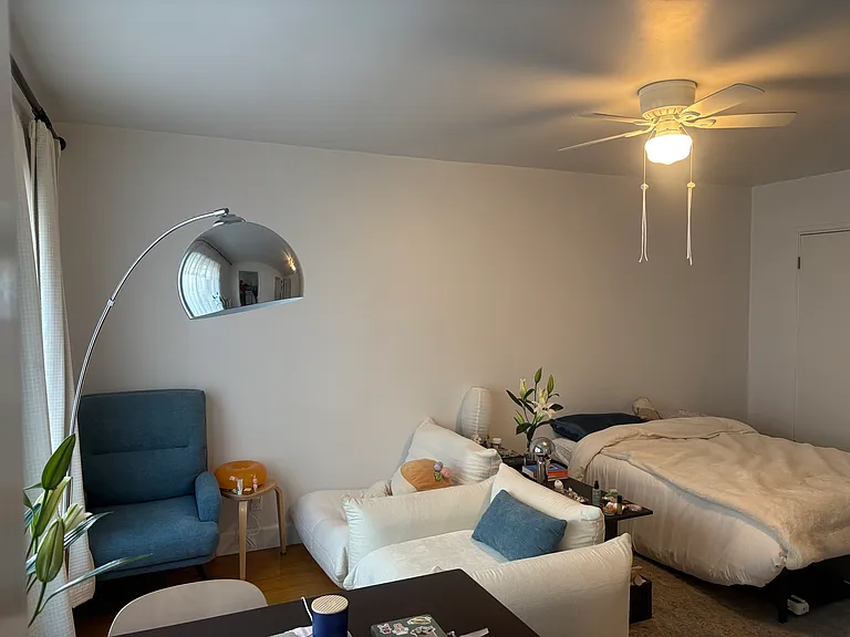 821 S Serrano Ave #4 — Photo 17